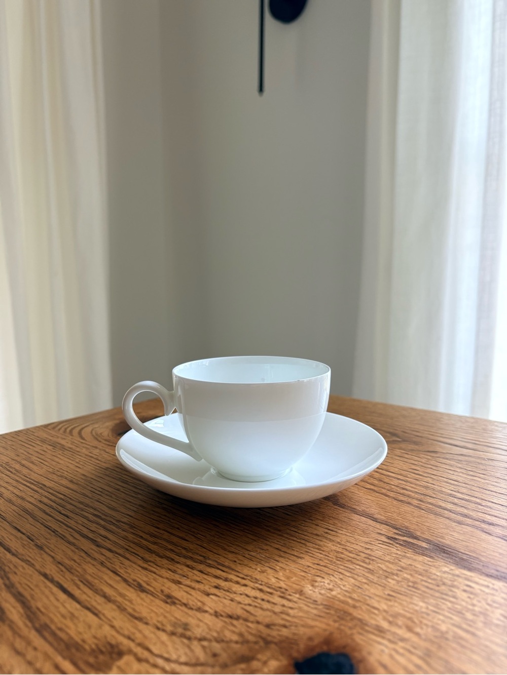 Villeroy & Boch Royal Weiss white Fine Bone- set of three teacups and saucers - Picture 2 of 5